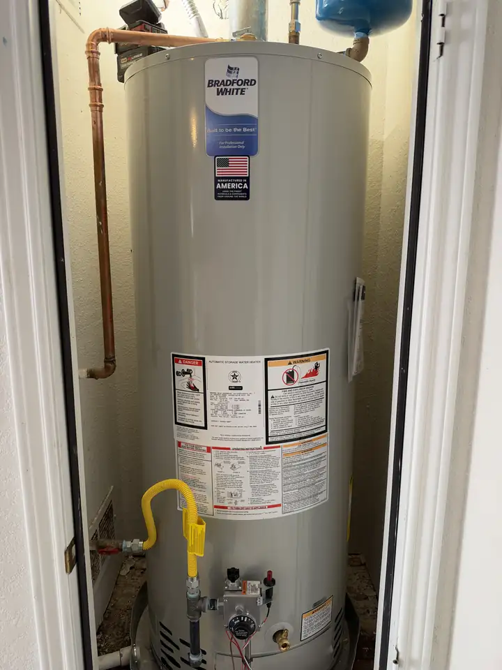 New Bradford White gas water heater in a closet, Carrollton